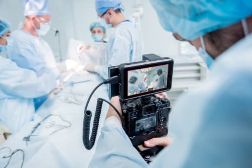 The,Videographer,Shoot,The,Surgeon,And,Assistants,In,The,Operating AED