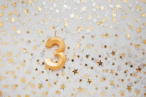 Number,3,Three,Golden,Celebration,Birthday,Candle,On,Festive,Background. sudden cardiac arrest